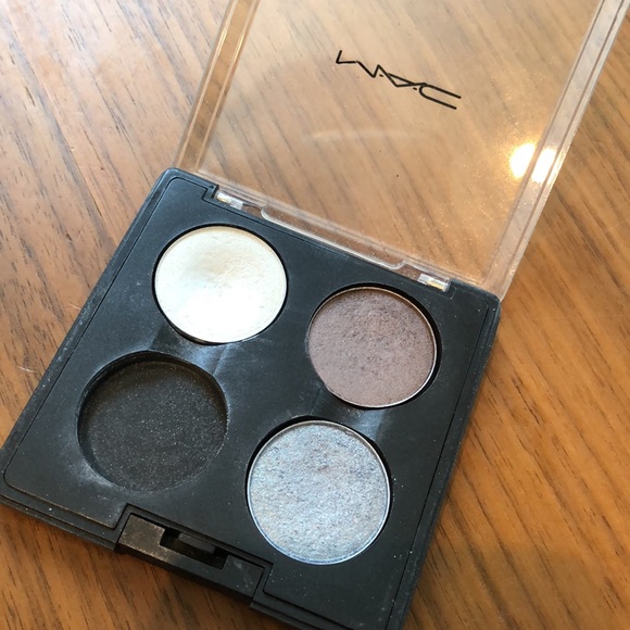 MAC PRO COLOUR PALETTE - Picture 4 of 4